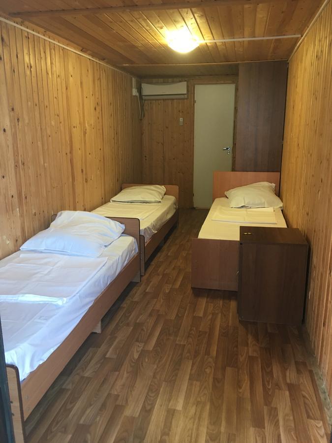 Lidzava Guest House Tri Topolya מראה חיצוני תמונה